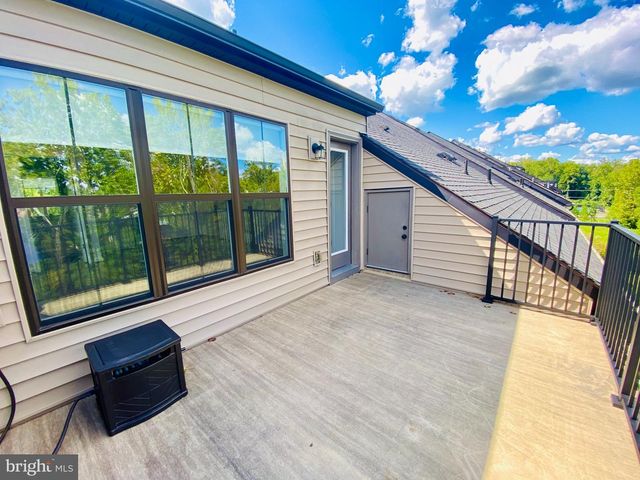 6261 EDSALL RD, Alexandria, VA 22312