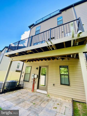6261 EDSALL RD, Alexandria, VA 22312