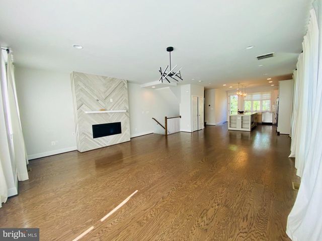 6261 EDSALL RD, Alexandria, VA 22312