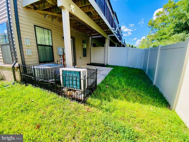 6261 EDSALL RD, Alexandria, VA 22312