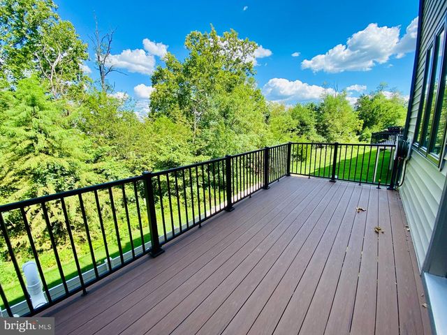 6261 EDSALL RD, Alexandria, VA 22312