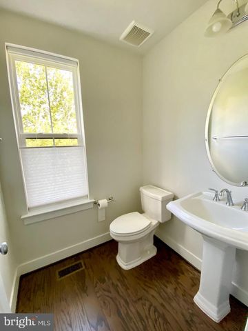 6261 EDSALL RD, Alexandria, VA 22312