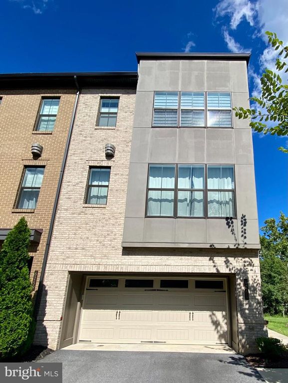 6261 EDSALL RD, Alexandria, VA 22312