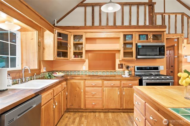7697 SE Willock Road, Olalla, WA 98359