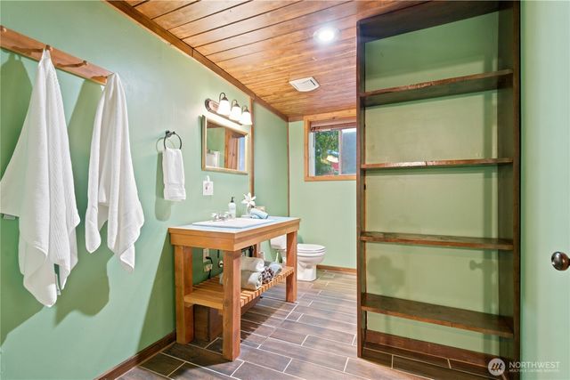 7697 SE Willock Road, Olalla, WA 98359