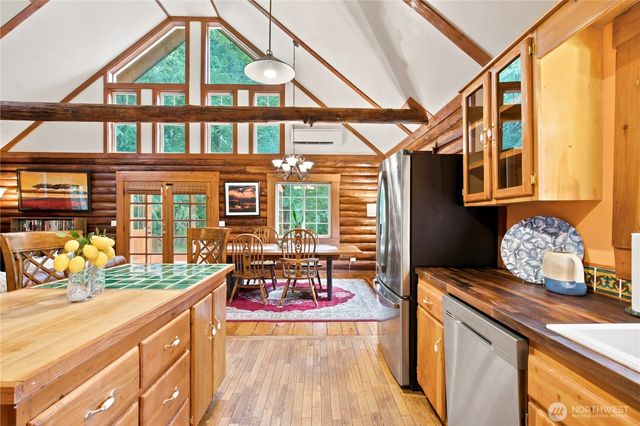 7697 SE Willock Road, Olalla, WA 98359
