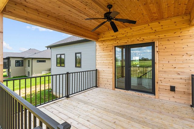 250 Howard, Swisher, IA 52333