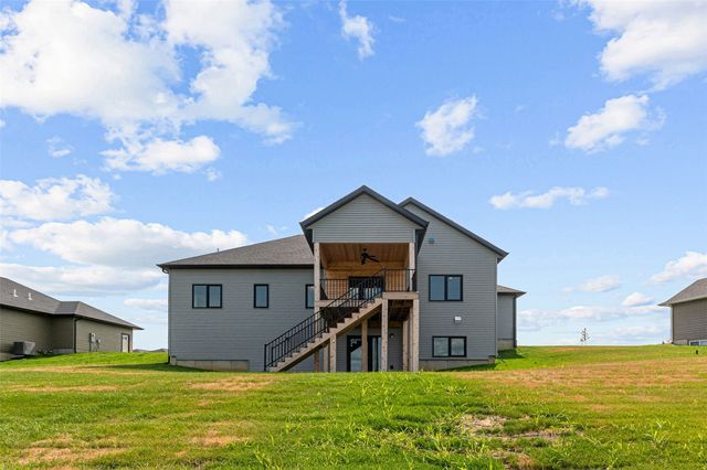 250 Howard, Swisher, IA 52333