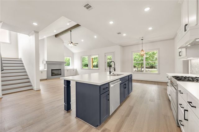 2409 Faulkner Drive, College Station, TX 77845
