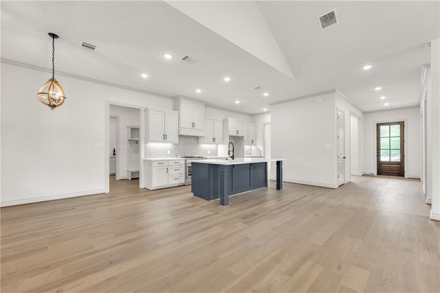2409 Faulkner Drive, College Station, TX 77845