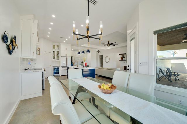 1611 Johnson ST, Marble Falls, TX 78654