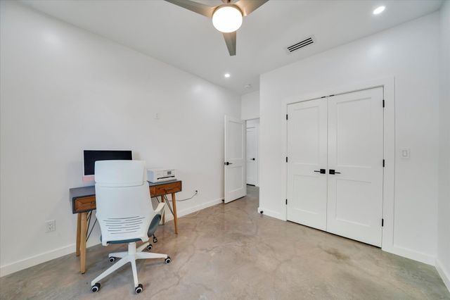 1611 Johnson ST, Marble Falls, TX 78654