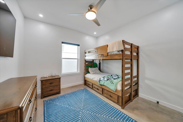 1611 Johnson ST, Marble Falls, TX 78654