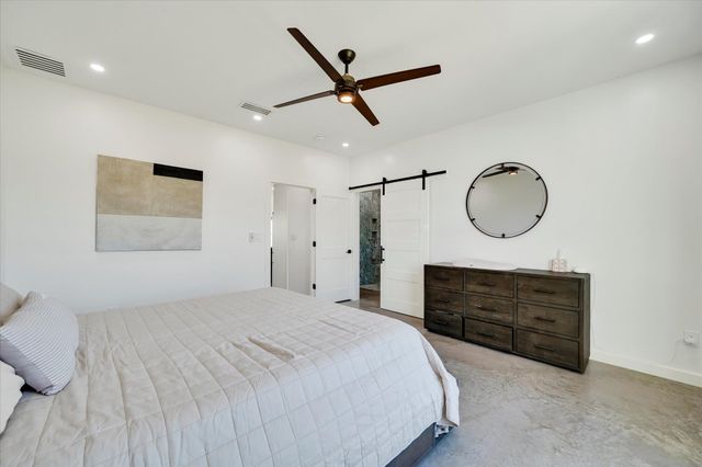 1611 Johnson ST, Marble Falls, TX 78654