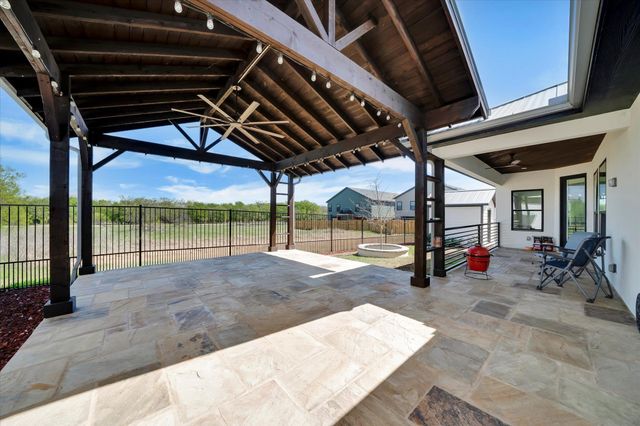 1611 Johnson ST, Marble Falls, TX 78654