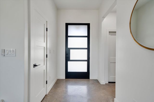 1611 Johnson ST, Marble Falls, TX 78654