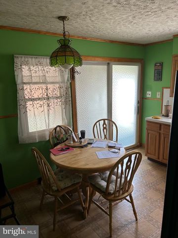 333 WILBUR HENRY DR, Florence, NJ 08518