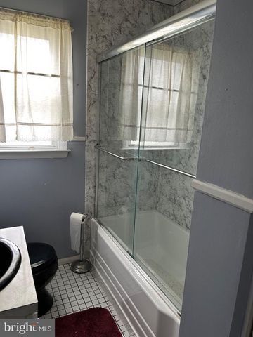 333 WILBUR HENRY DR, Florence, NJ 08518