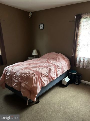 333 WILBUR HENRY DR, Florence, NJ 08518