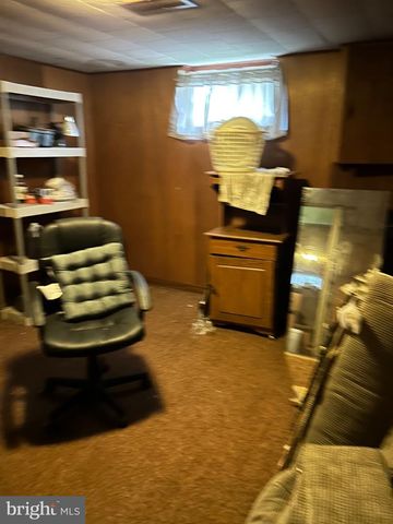 333 WILBUR HENRY DR, Florence, NJ 08518