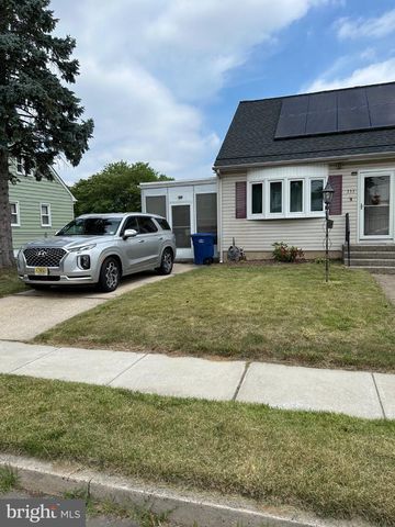 333 WILBUR HENRY DR, Florence, NJ 08518