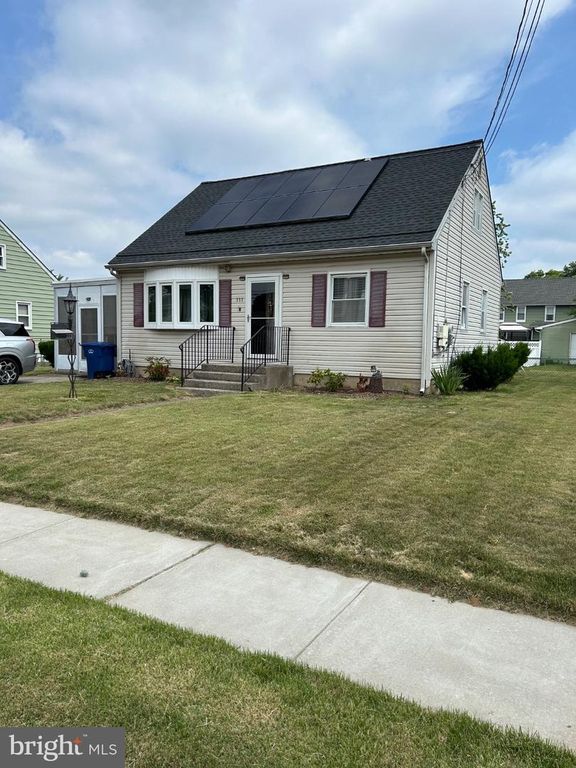 333 WILBUR HENRY DR, Florence, NJ 08518