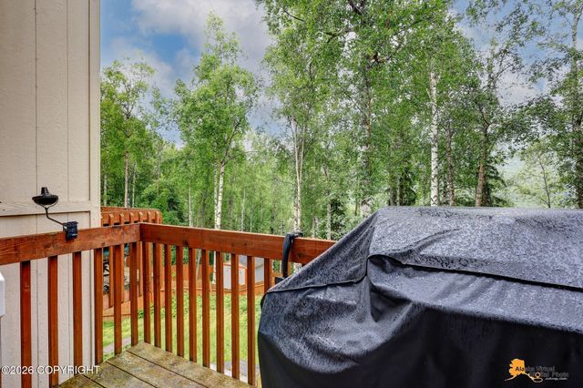 20560 Icefall Drive, Eagle River, AK 99577
