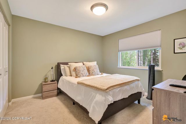 20560 Icefall Drive, Eagle River, AK 99577