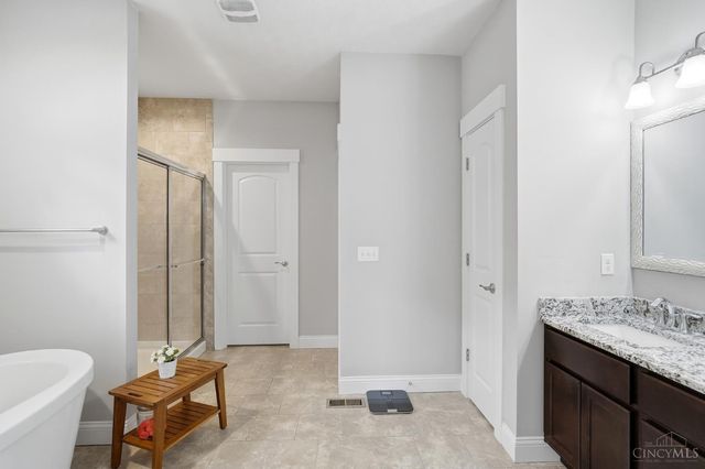 8007 Acorn Trail, Hamilton Twp, OH 45039