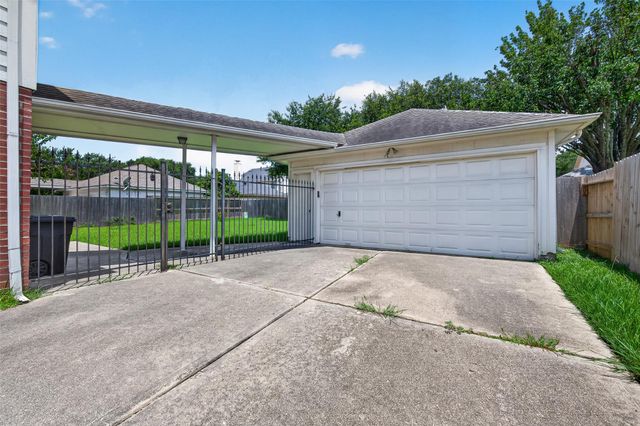 12330 Shadow Green Drive, Houston, TX 77082
