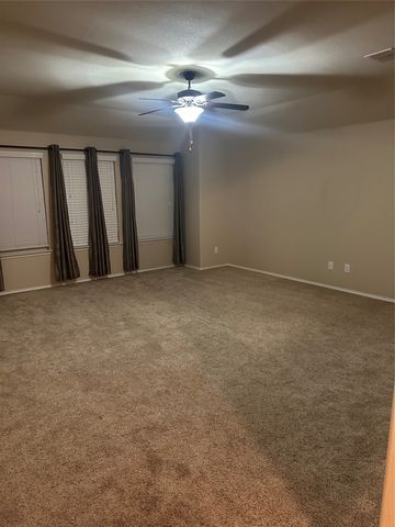 8404 Sioux Trail, Aubrey, TX 76227