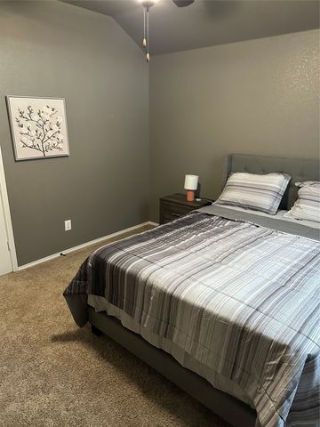 8404 Sioux Trail, Aubrey, TX 76227