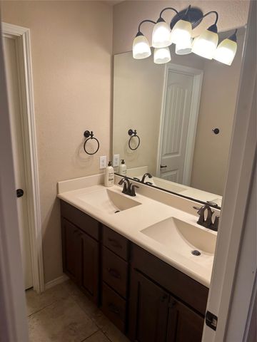 8404 Sioux Trail, Aubrey, TX 76227