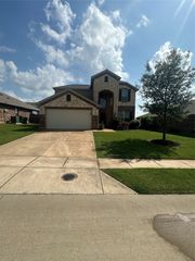8404 Sioux Trail, Aubrey, TX 76227