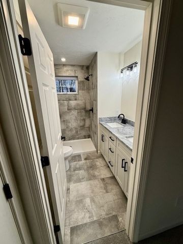 38 Colonial Rd, Webster, MA 01570