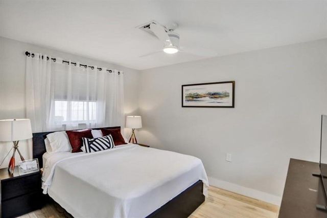 3220 SE 11th Street A, Pompano Beach, FL 33062