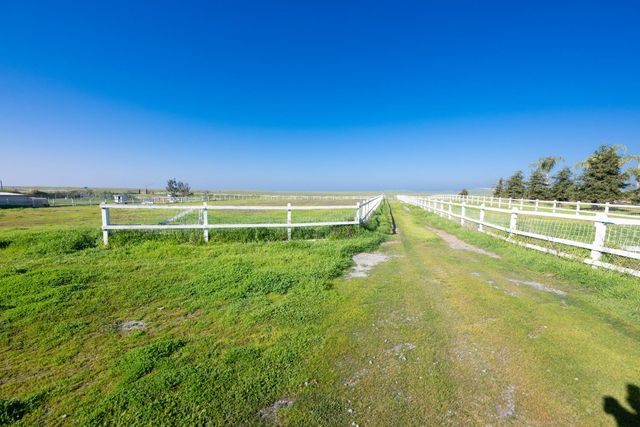 37216 Highway 145, Madera, CA 93636