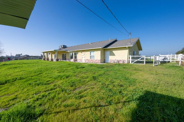 37216 Highway 145, Madera, CA 93636