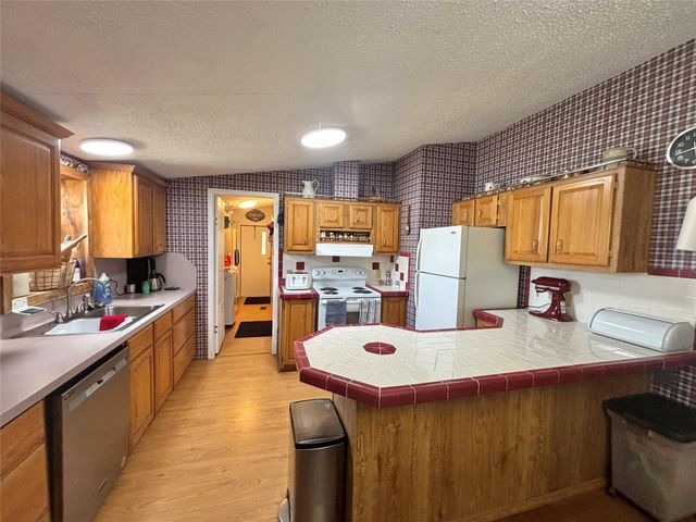 908 N Pitzer Street, Colmesneil, TX 75938