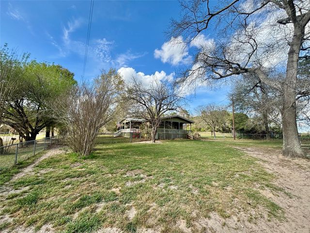 908 N Pitzer Street, Colmesneil, TX 75938
