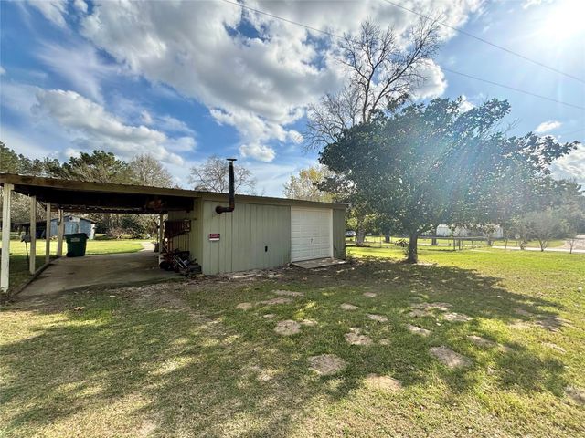 908 N Pitzer Street, Colmesneil, TX 75938
