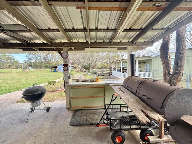 908 N Pitzer Street, Colmesneil, TX 75938