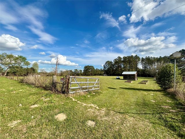 908 N Pitzer Street, Colmesneil, TX 75938