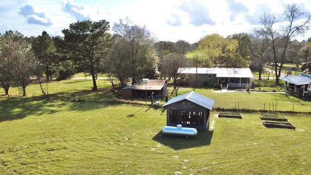 908 N Pitzer Street, Colmesneil, TX 75938