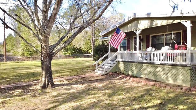 908 N Pitzer Street, Colmesneil, TX 75938