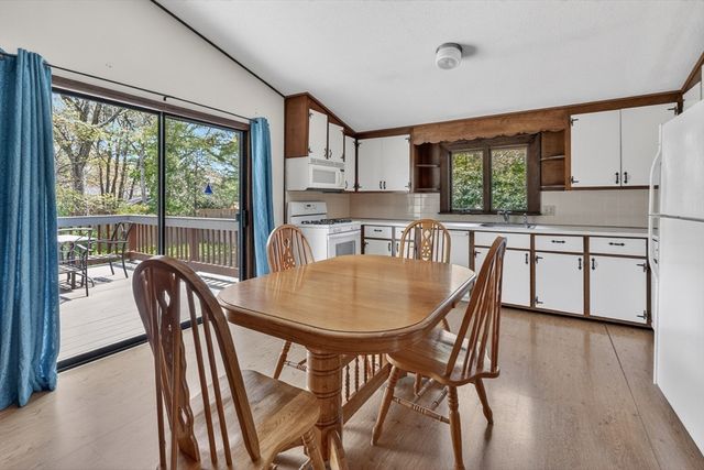 140 Buckwood Drive, Barnstable, MA 02601