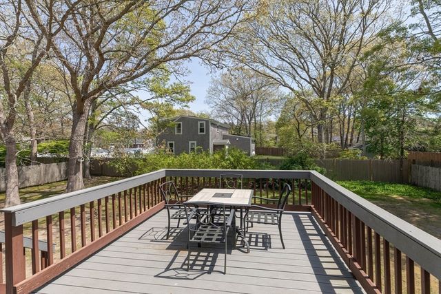 140 Buckwood Drive, Barnstable, MA 02601