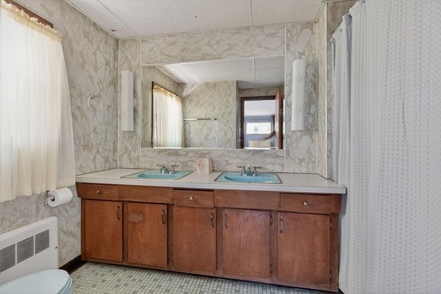 140 Buckwood Drive, Barnstable, MA 02601