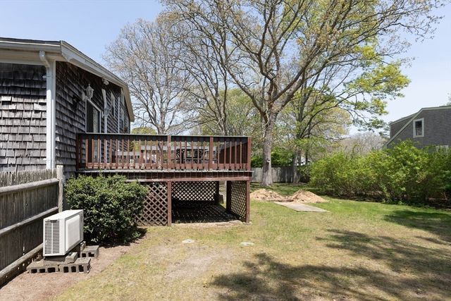 140 Buckwood Drive, Barnstable, MA 02601