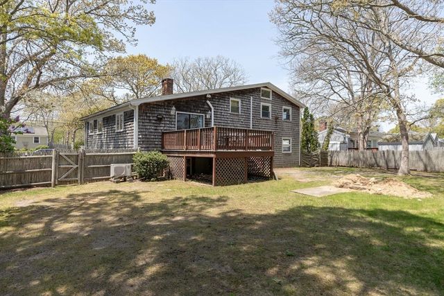 140 Buckwood Drive, Barnstable, MA 02601